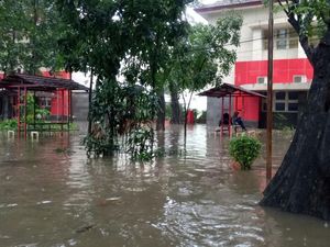 Penampakan Kampus UNJ yang Sempat Terendam Banjir