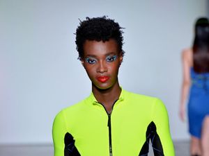 Yummy! Camilan Jadi Aksesori Andalan di Catwalk New York Fashion Week