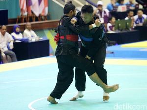 Atasi Tegang Lawan Malaysia, Eko Febrianto Raih Emas Atasi Tegang Lawan Malaysia, Eko Febrianto Raih Emas