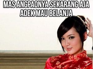 Meme Angpau yang Bikin Senyum-senyum Sendiri