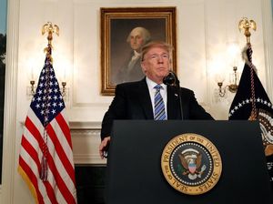 Trump Pertimbangkan Aksi Militer Baru terhadap Rezim Suriah Trump Pertimbangkan Aksi Militer Baru terhadap Rezim Suriah