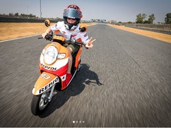 Cek Sirkuit Buriram, Marquez dan Pedrosa Naik Scoopy