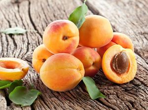 Selain Jeruk, 6 Buah Ini Jadi Simbol Keberuntungan Bila Dimakan Saat Imlek