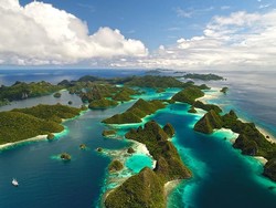 Foto: Surga Kecil Raja Ampat dari Ketinggian