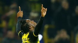 Foto: Batshuayi Si Batsman Selamatkan Dortmund