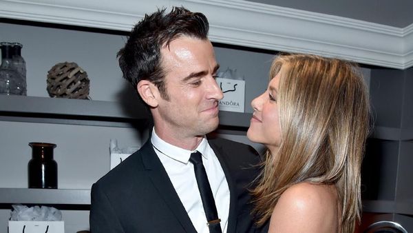 Broken Heart! 10 Kemesraan Jennifer Aniston dan Justin Theroux Sebelum Pisah