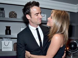 Broken Heart! 10 Kemesraan Jennifer Aniston dan Justin Theroux Sebelum Pisah