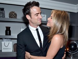 Cerai, Pernikahan Jennifer Aniston dan Justin Theroux Tidak Resmi