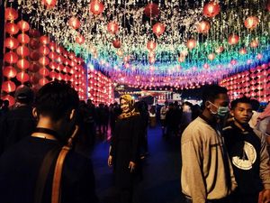 Cantiknya Ribuan Lampion Sambut Tahun Baru Imlek di Solo