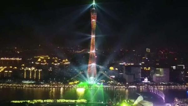Cantik! Begini Cara Gedung di China Rayakan Imlek