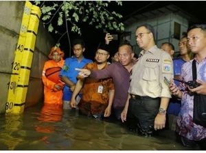 Sebut Banjir di Cakung Terjadi Tiap Tahun, Anies Soroti Mistar Jalan
