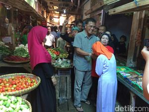 Curhat Pedagang Pasar Kawali ke Cabup Ciamis Soal Toko Modern