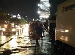 Air Disedot, Banjir di Jalan Boulevard Kelapa Gading Surut