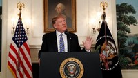 Momen lain sejak terakhir MU menang di fase knock out adalah Donald Trump kini sudah jadi presiden Amerika Serikat, sejak menyatakan bakal maju dalam pemilu pada 2015. (Foto: REUTERS/Leah Millis)