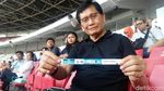 Ekspresi Bahagia The Jakmania yang Berhasil Kantongi Tiket Nonton Final Piala Presiden