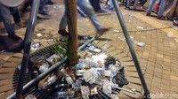 Akan tetapi, dari pantauan detikSport, jarak antartempat sampah memang berjauhan. Foto: Muhammad Idris/detikSport