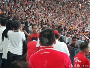 Didampingi Anies hingga Panglima, Jokowi Nonton Final Piala Presiden