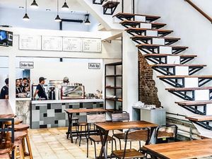 Jalan-jalan ke Kota Tua, Enaknya Ngopi Sambil Ngemil Cantik di 4 Kafe Ini