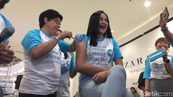Syifa Hadju yang Tetap Cantik Meski Ketakutan Saat Mau Disuntik