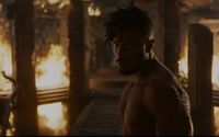 Erik Killmonger yang kulitnya terlihat bersisik 