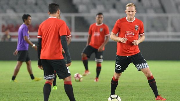 Bali United menjalani laga tandang ke dua di Vietnam.