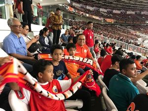 Dukung Persija, Anies Datang ke GBK Bersama Anak dan Keponakan