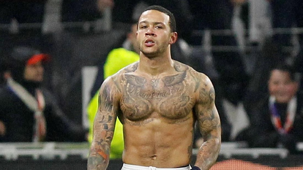 Memphis Depay dikecam karena memelihara liger. (Foto: Emmanuel Foudrot/Reuters)