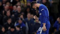 Dominasi Chelsea ditegaskan dengan gol keempat yang lahi dari kaki Giroud di lima menit terakhir waktu normal babak pertama. Assist datang dari sesama pemain baru, Emerson Palmieri. (Foto: Eddie Keogh/Reuters)
