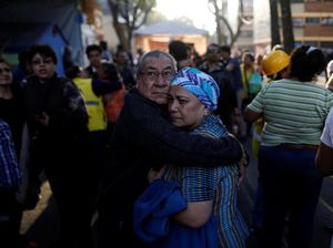 Kepanikan Saat Meksiko Diguncang Gempa 7,2 SR