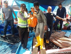 Seorang ABK KM Nelayan Putra Jaya Meninggal Dunia Diduga Kelelahan