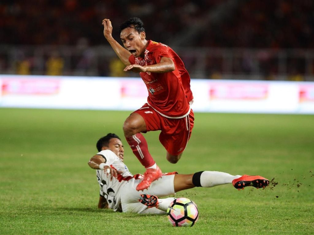 Novri Dikabarkan Cedera, Simon McMenemy Konfirmasi ke Persija Novri Dikabarkan Cedera, Simon McMenemy Konfirmasi ke Persija