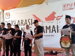 Adu Pantun Jawa Paslon Warnai Deklarasi Kampanye Damai