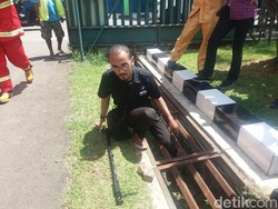 20 Menit Terjepit di Pagar Selokan, Kaki Kiri Restu Terluka
