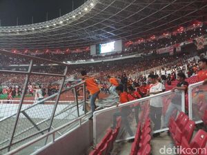 Final Piala Presiden di GBK: Pintu Dijebol, Pagar Dirubuhkan