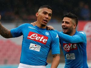 Kalahkan SPAL, Napoli Kembali Kuasai Klasemen Sementara