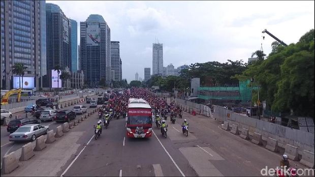 Pawai ke Balai Kota, Persija Ditemani The Jak