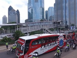 Melihat dari Lensa Drone saat Pendukung Persija Penuhi Ruas Jalan Ibu Kota