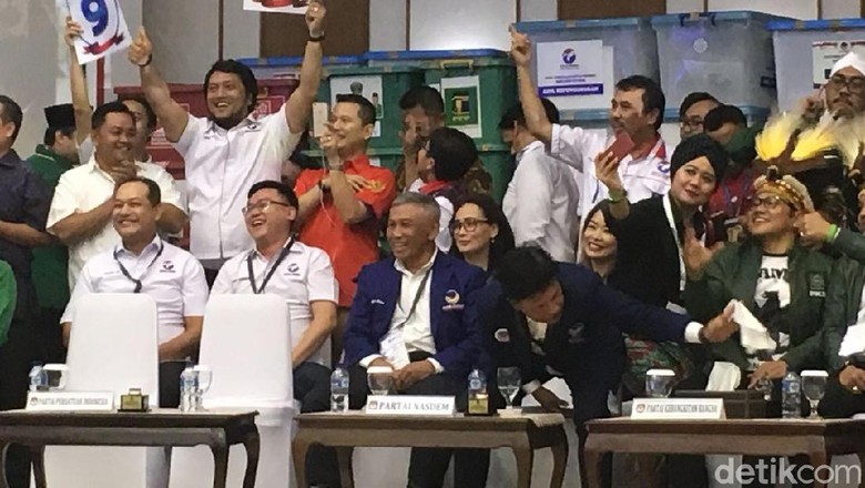 Foto: 14 Parpol Peserta Pemilu dan Nomor Urutnya