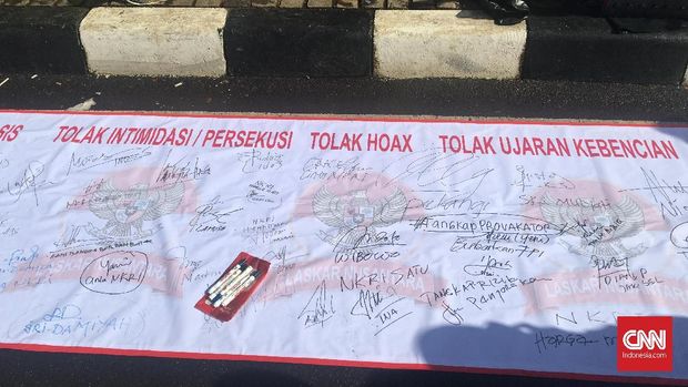 Puluhan Masyarakat Tanda Tangan Petisi Tolak Aksi Intoleransi