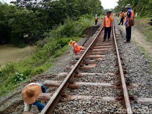 KA Sudah Bisa Melintas di Jalur yang Longsor di Grobogan