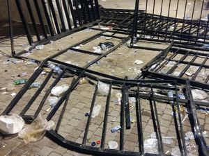 Penampakan Pagar Antrean Tiket di GBK yang Juga Jadi Korban Suporter