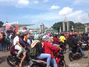 Pawai Jakmania Mulai Berangkat dari Senayan ke Balai Kota