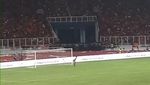 Foto: Diterjang The Jakmania, Pagar Pembatas Lapangan SUGBK Rusak