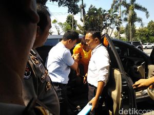 MUI Jatim Minta Pimpinan Daerah Redam Fenomena Orang Gila MUI Jatim Minta Pimpinan Daerah Redam Fenomena Orang Gila