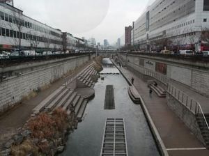 Cantiknya Sungai Cheonggyecheon yang Ingin Ditiru di Kali Besar