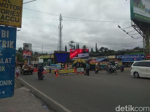 Jalan Mau Dilebarkan, PKL di Jalur Puncak Bakal Digusur Jalan Mau Dilebarkan, PKL di Jalur Puncak Bakal Digusur