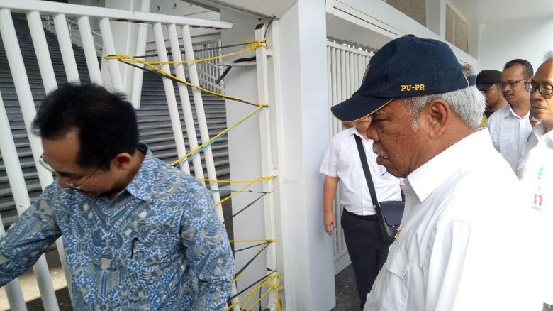 Menteri PUPR Sedih Lihat Kerusakan GBK Menteri PUPR Sedih Lihat Kerusakan GBK