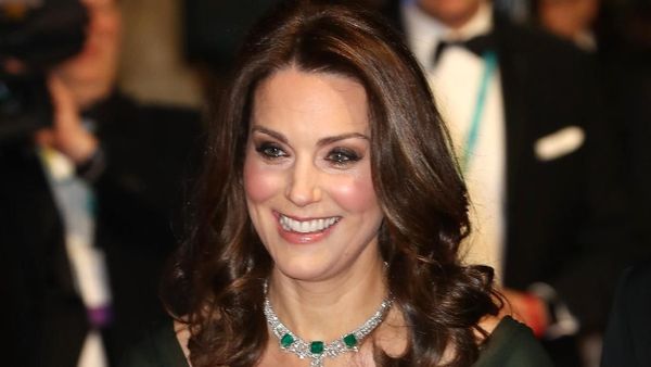 Penampilan Cantik Kate Middleton dengan Gaun Hijau yang Picu Kontroversi