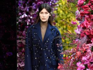 Foto: Simak 7 Tren Paling Hot dari New York Fashion Week 2018