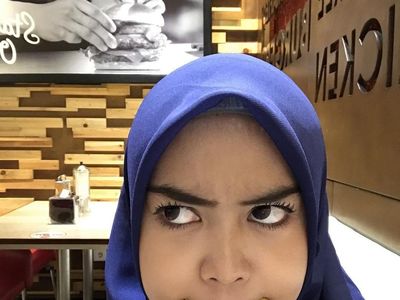 Begini Gaya Kocak dan Bikin Ngakak Ria Ricis Saat Makan